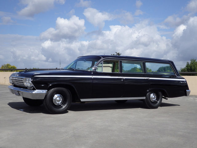 1962 Chevrolet Impala 6-Passenger Wagon