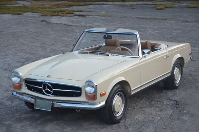 1971 Mercedes-Benz SL-Class Pagoda Top