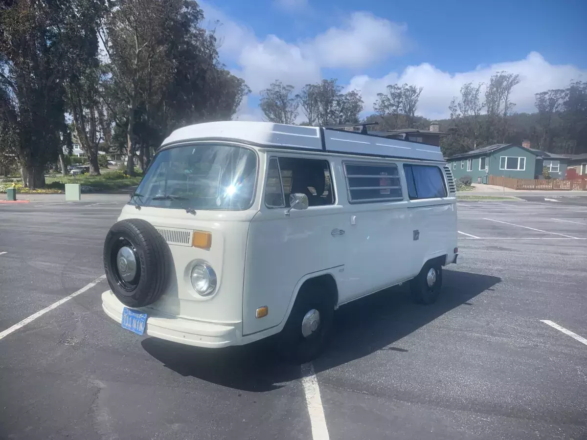 1975 Volkswagen Bus/Vanagon