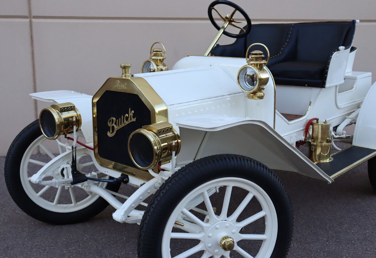 1909 Buick Model 10 Bigger than A Ford T Full of Brass as Cadillac or Packard