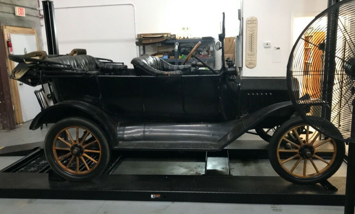 1915 Ford Model T Original Black Interior