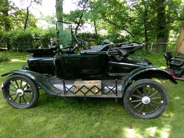1918 Ford Model T convertible