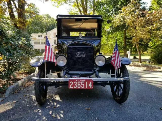 1924 Ford Model T Tudor