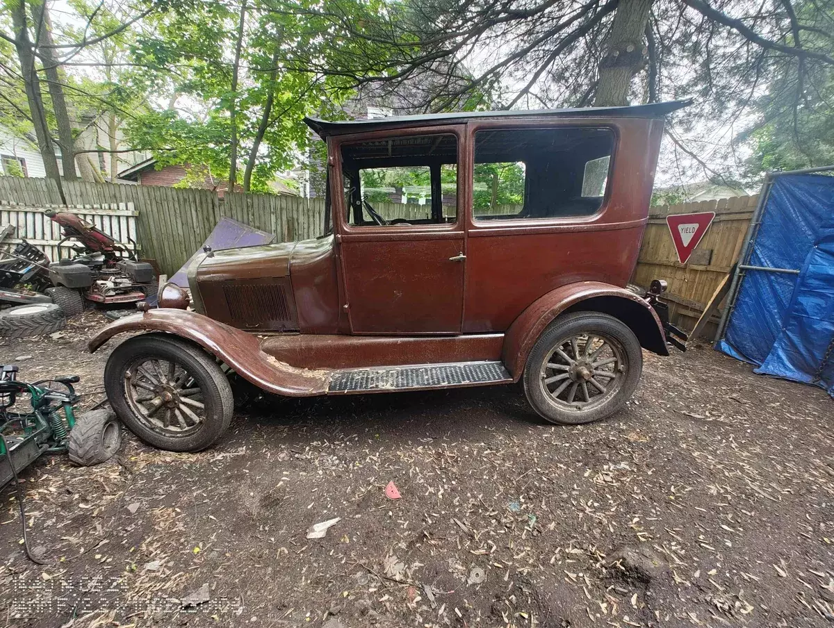 1925 Ford Model T Tudor