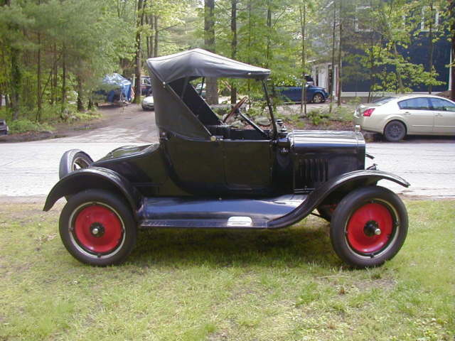 1925 Ford Model T Turtle Back Roadster/Convertible
