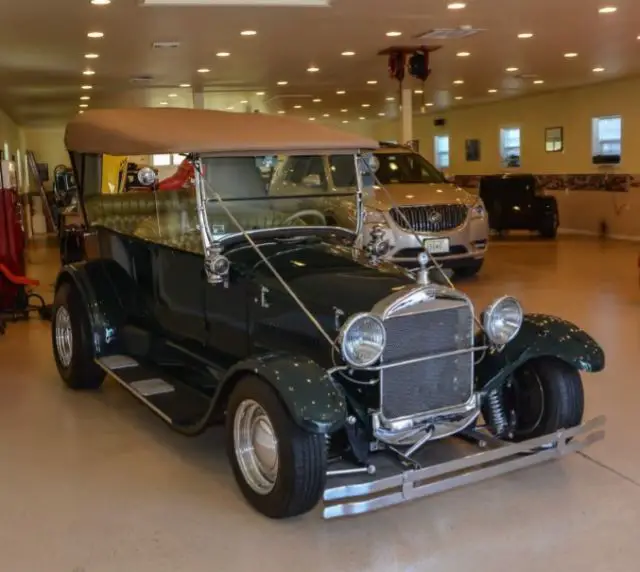 1926 Ford Model T Touring / Phaeton