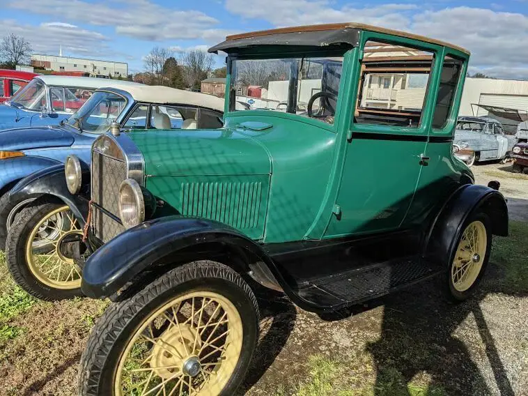 1927 Ford Model T Coupe