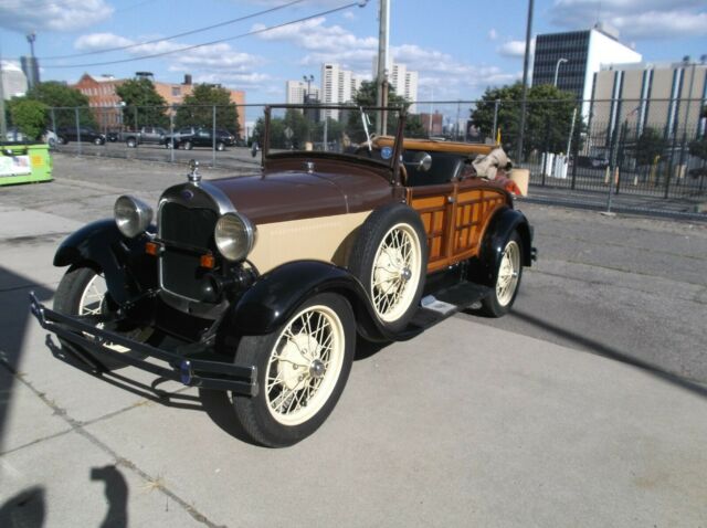 1928 Ford Model A WOODIE ROADSTER