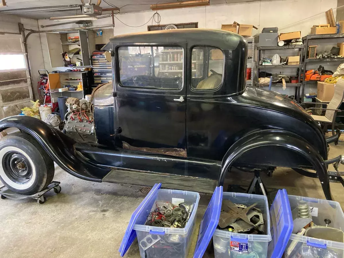 1928 Ford Model A 2 door