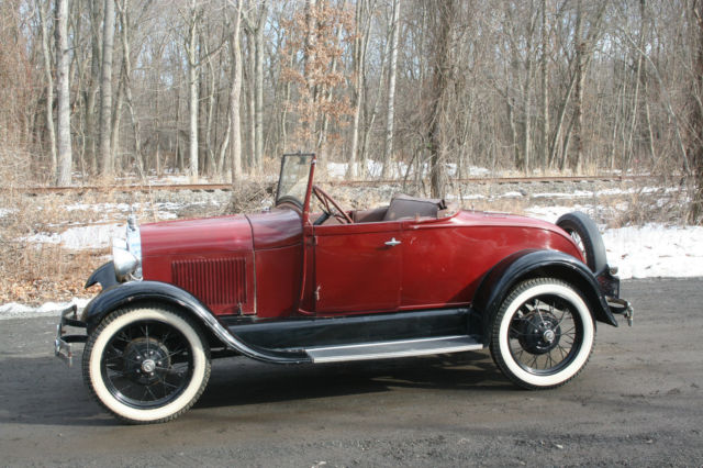 1928 Ford Model A Deluxe Roadster