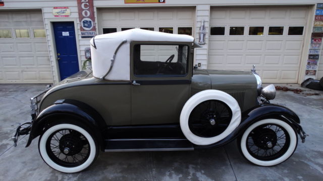 1928 Ford Model A SPORT COUPE