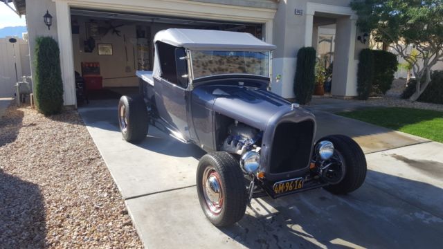 1929 Ford Roadster leather/cloth