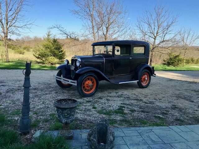 1930 Ford Model A NO RESERVE ! 2 dr Survivor Barn find Rides Drives
