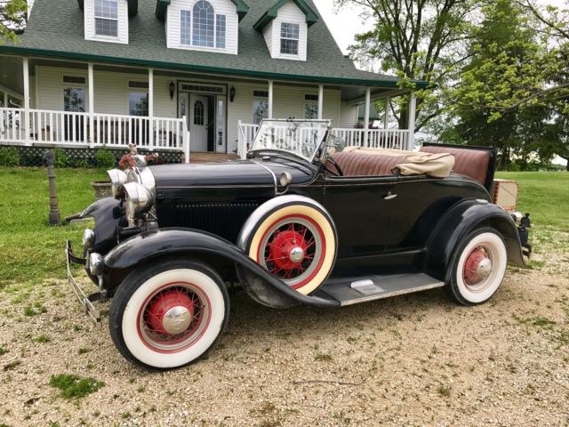 1930 Ford Model A Deluxe Roadster convertible