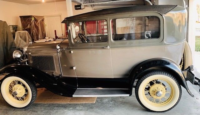 1930 Ford Model A Deluxe