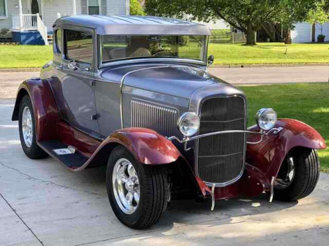 1931 Ford Model A - 5 Window Coupe