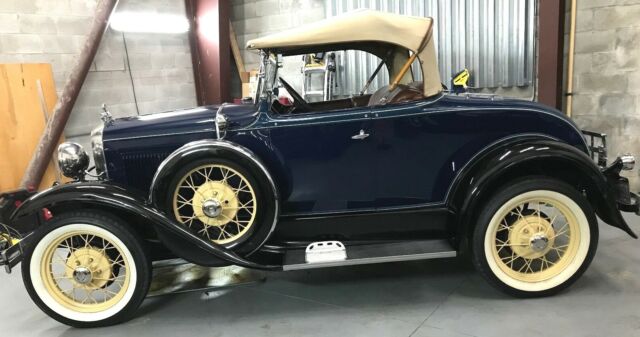 1931 Ford Model A Deluxe Roadster