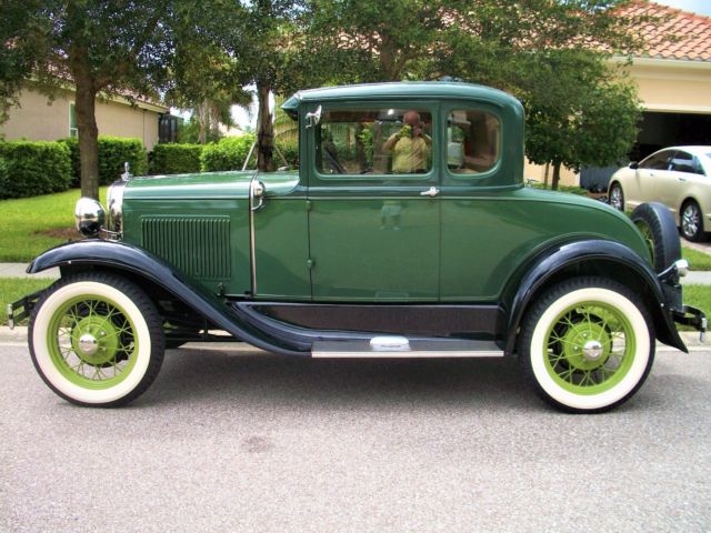 1931 Ford Model A Bedford Cord  (Tan)