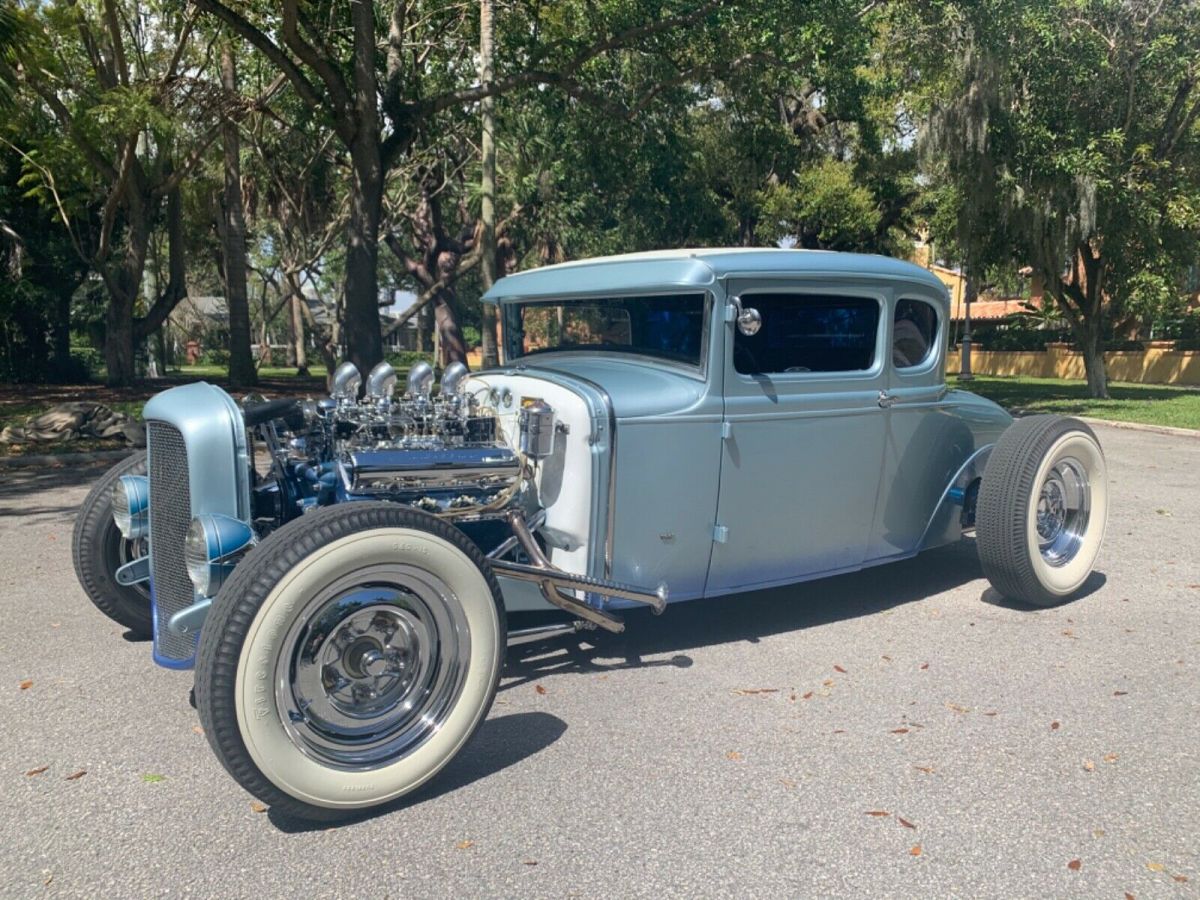 1931 Ford Model A DeLuxe Hot Rod