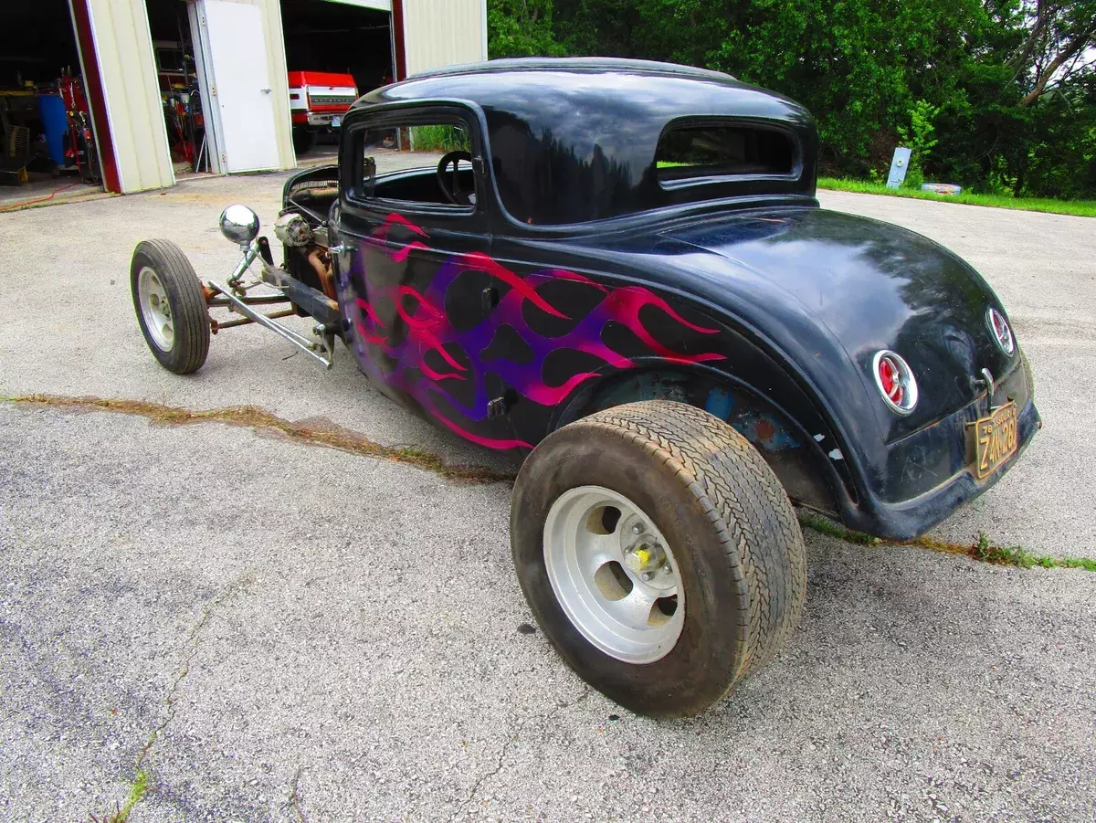 1932 Ford 3 WINDOW COUPE