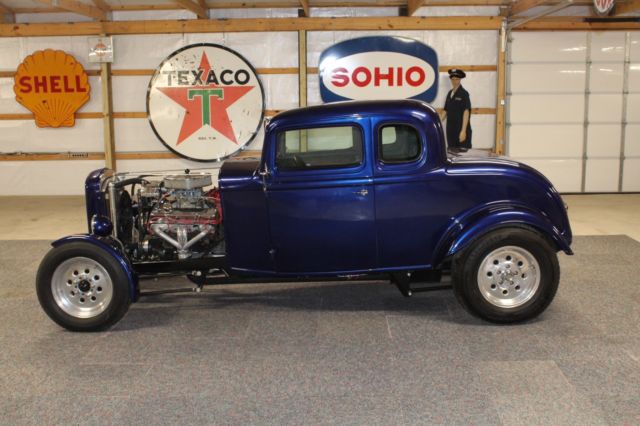 1932 Ford Model A - LOTS of LEGROOM - 3 Videos - 112 Photo