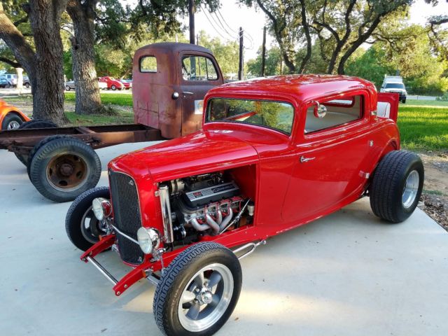 1932 Ford 3 WINDOW COUPE