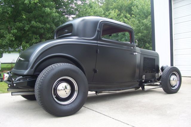 1932 Ford 3 Window Coupe