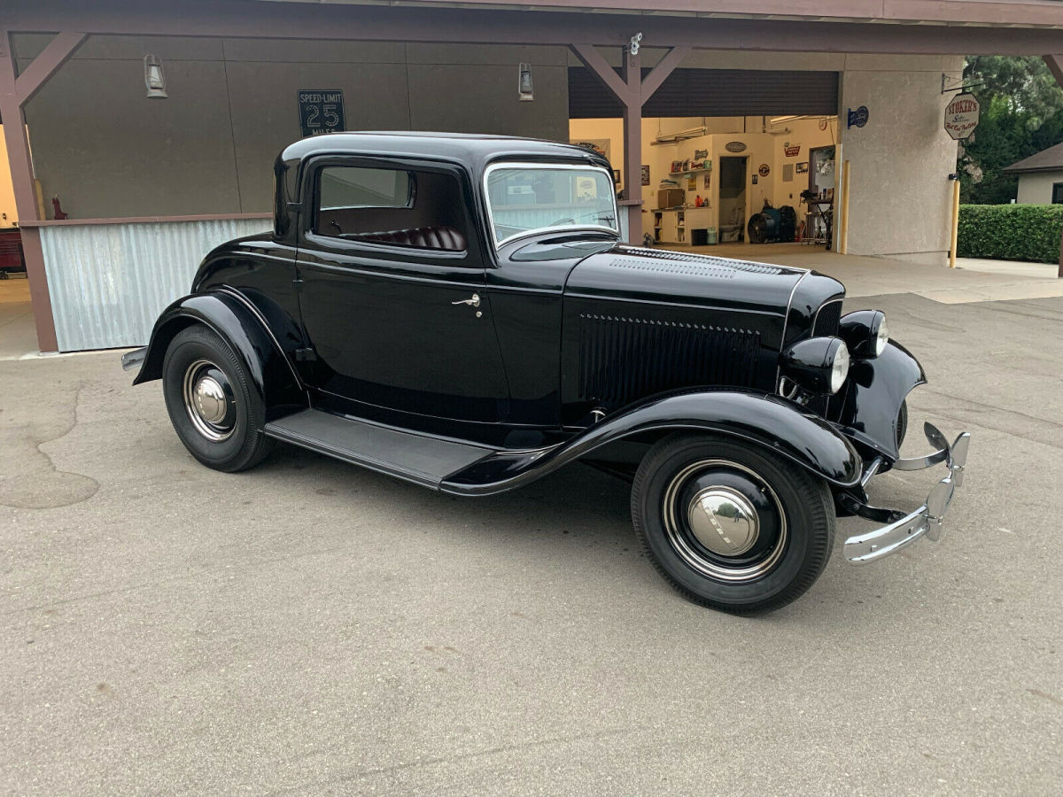 1932 Ford Deluxe Deluxe