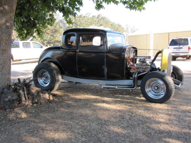1932 Ford  5 Window Coupe