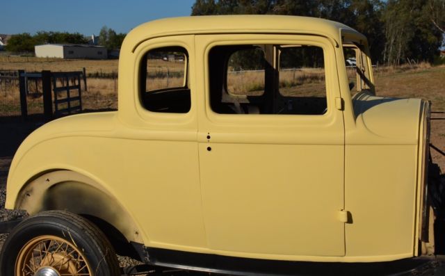 1932 Ford 5 window coupe