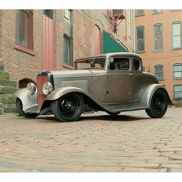 1932 Ford 5 window coupe