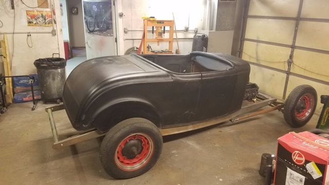 1932 Ford Roadster Highboy Deluxe Hot Rod