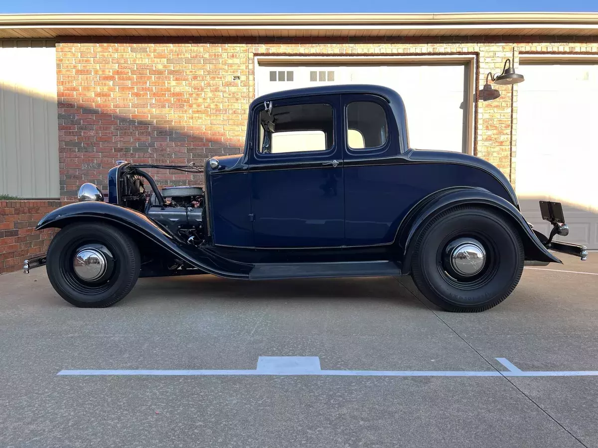 1932 Ford Coupe 5 Window