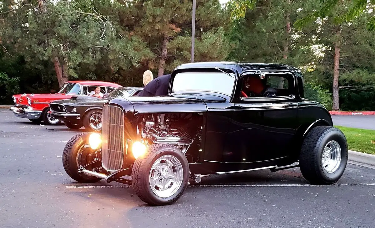 1932 Ford Coupe Custom 3 Window Coupe