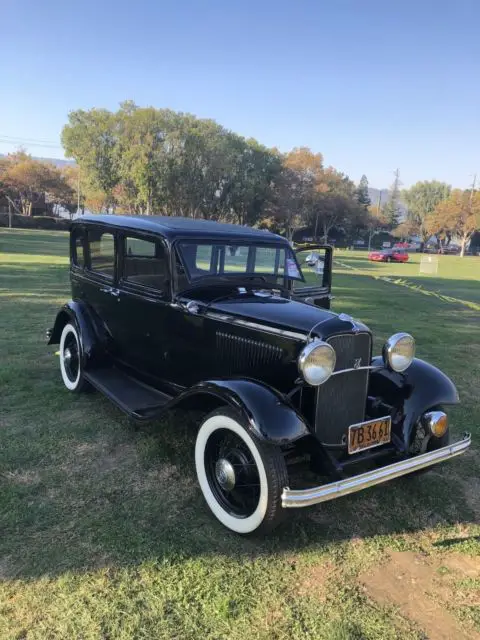 1932 Ford Deluxe