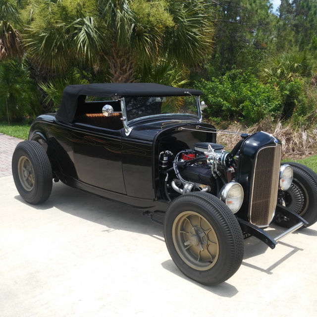 1932 Ford roadster convertible
