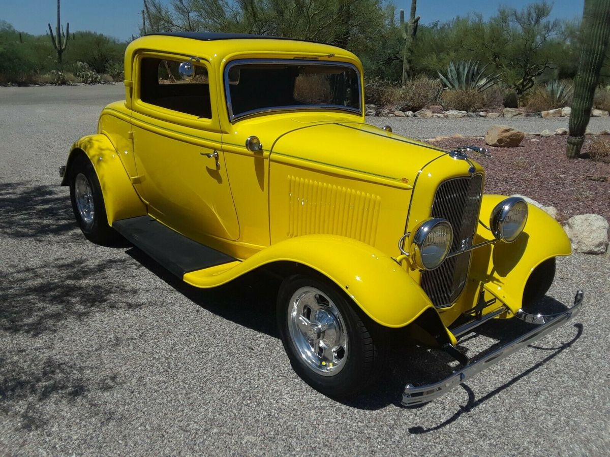 1932 Ford Deluxe DELUXE