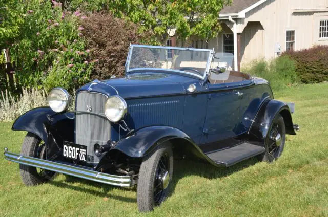 1932 Ford V-18 Deluxe