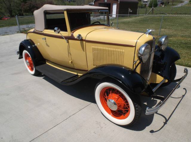 1932 Ford Cabriolet convertible