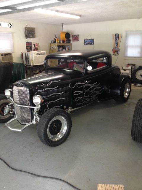 1932 Ford 3 window coupe