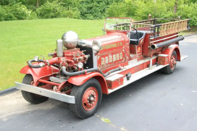 1933 Other Makes CT4 Triple Pumper Firetruck