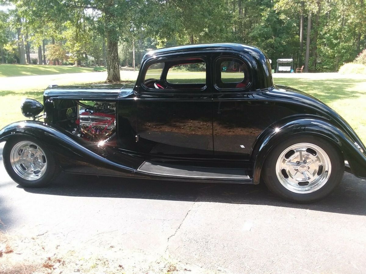 1933 Chevrolet W5 Coupe Street Rod