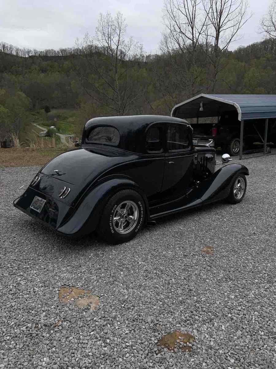 1933 Chevrolet coupe