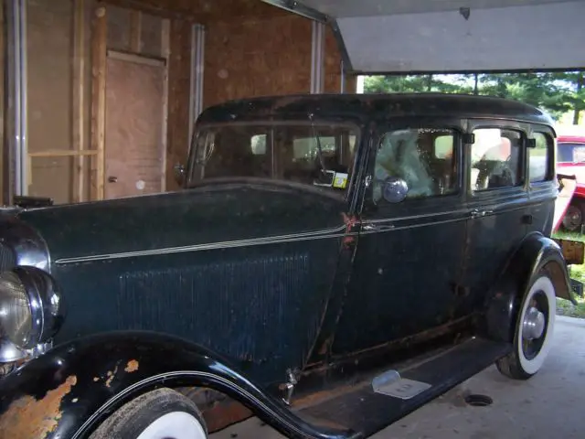 1933 Dodge sedan