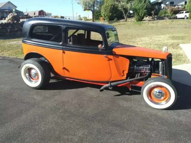 1933 Ford 2 dr sedan