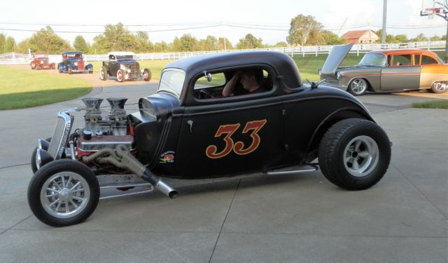 1933 Ford 3-Window Coupe Racer