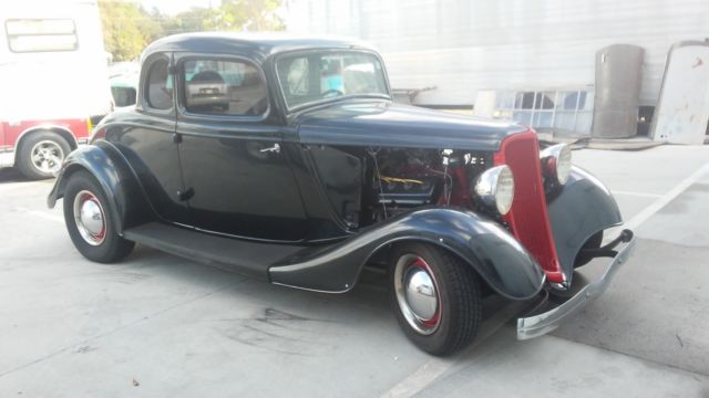 1933 Ford 5 Window Coupe