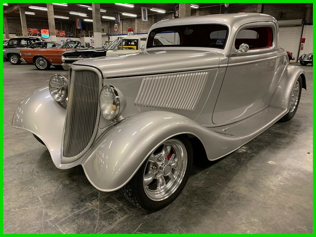 1933 Ford CUSTOM COUPE