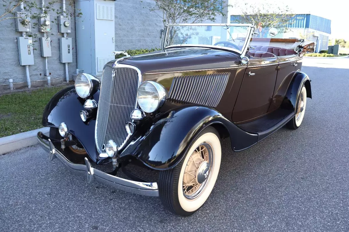 1933 Ford Phaeton Deluxe 