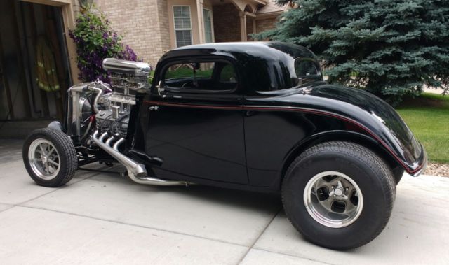 1933 Ford 3 WINDOW COUPE